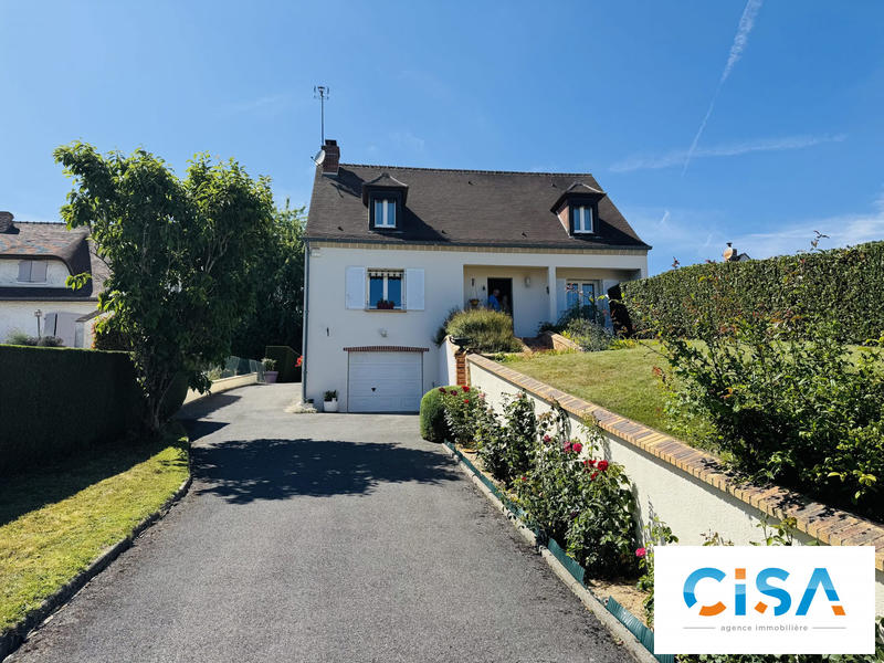 Maison traditionnelle - 156 m² - 6 pièces