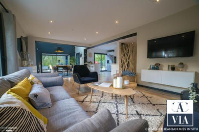 Duplex - 93 m² - 4 pièces