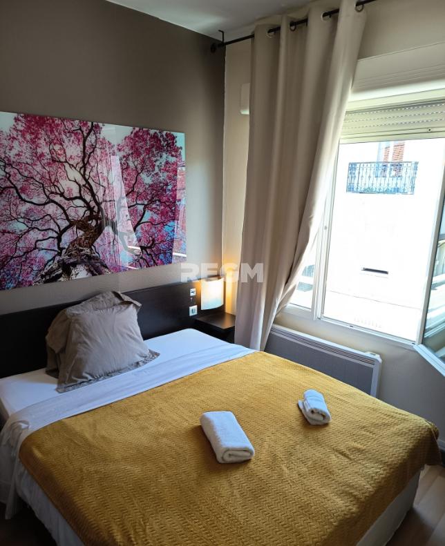 Local commercial - 645 m²