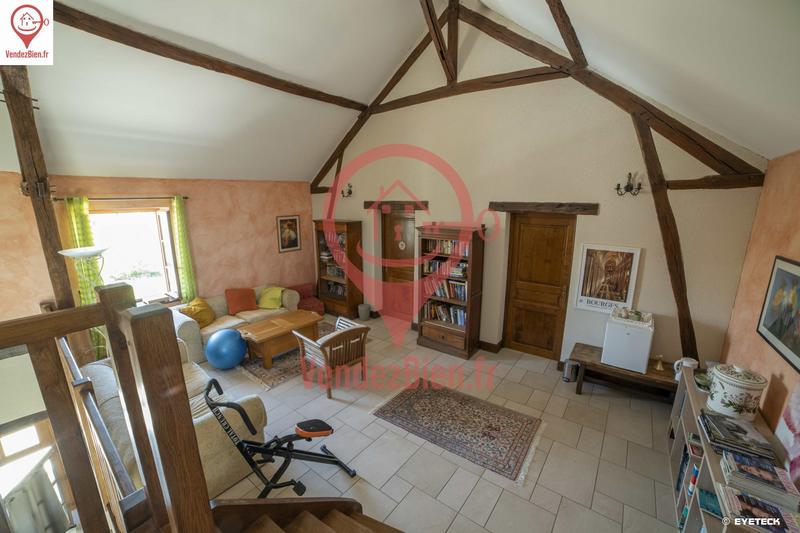 Maison - 240 m² - 9 pièces