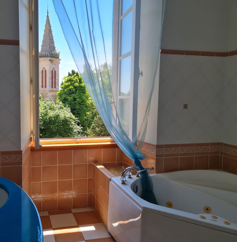 Maison - 200 m² - 7 pièces