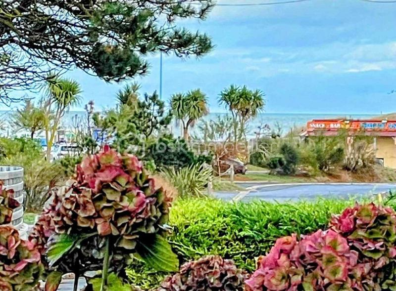 Maison traditionnelle - 170 m² - 7 pièces