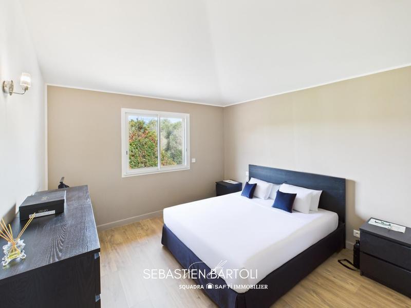 Maison - 174 m² - 6 pièces