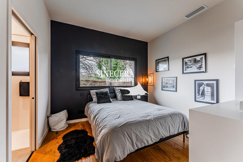 Villa - 285 m² - 8 pièces