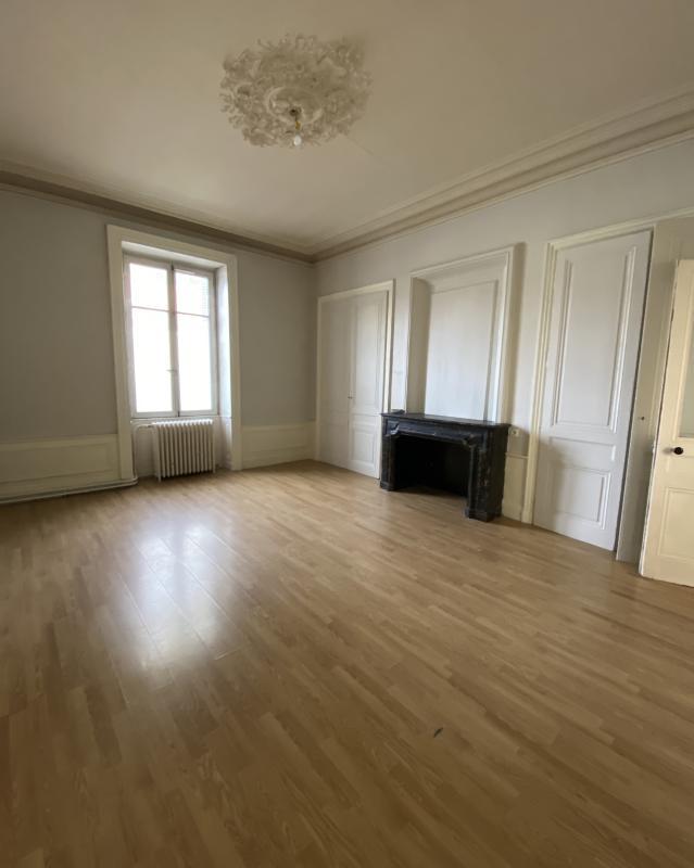 Appartement - 85 m² - 3 pièces