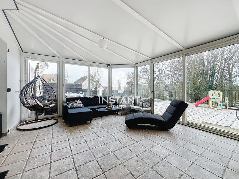 Maison - 210 m² - 9 pièces