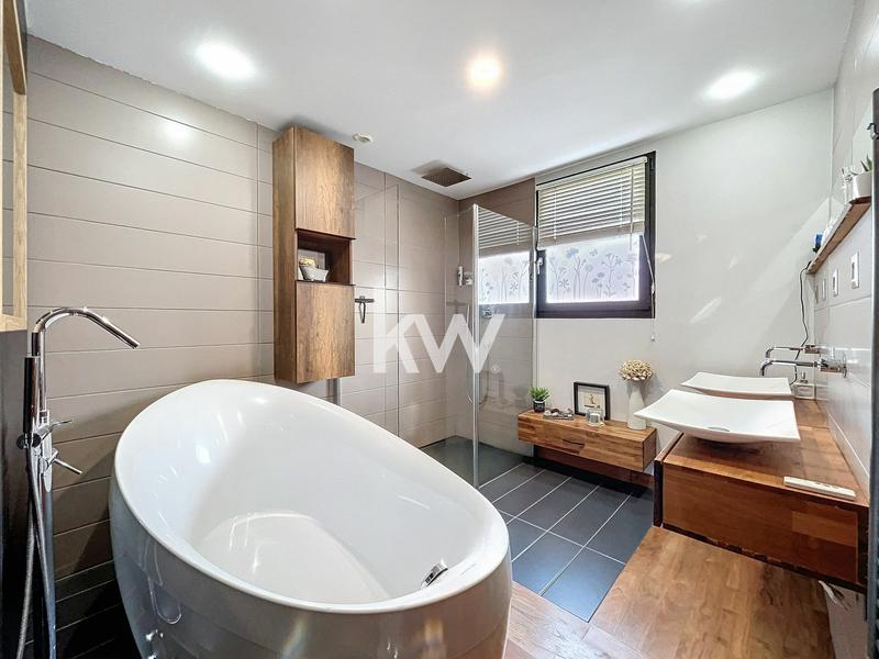 Appartement - 107 m² - 4 pièces