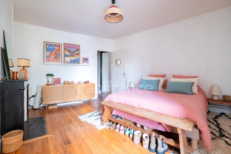 Appartement bourgeois - 84 m² - 3 pièces