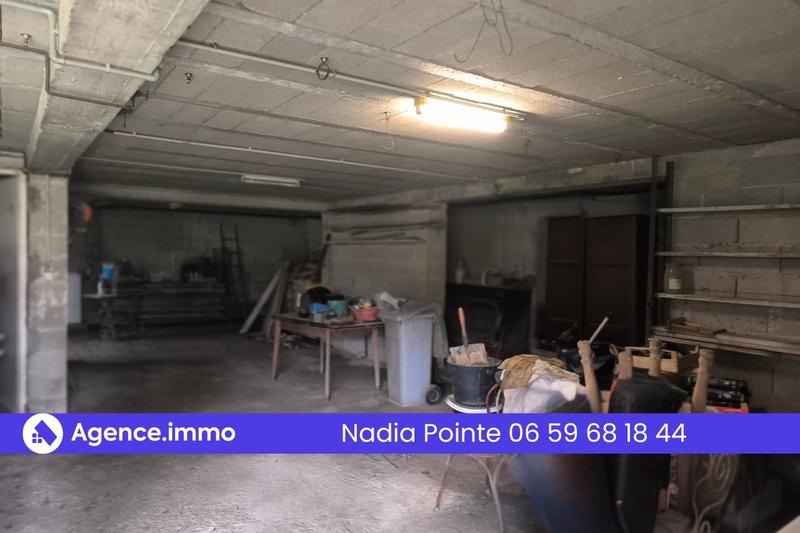 Maison traditionnelle - 147 m² - 8 pièces