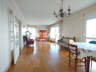 Appartement - 104 m² - 5 pièces