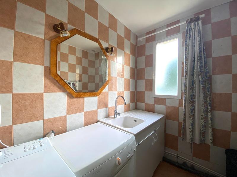 Maison - 181 m² - 9 pièces