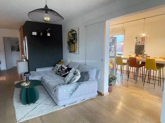 Appartement - 83 m² - 3 pièces