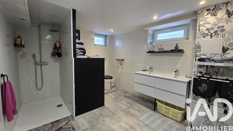 Maison - 223 m² - 13 pièces