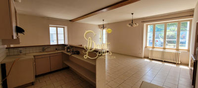 Maison - 95 m² - 4 pièces