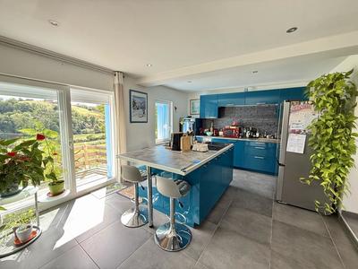 Maison - 107 m² - 5 pièces