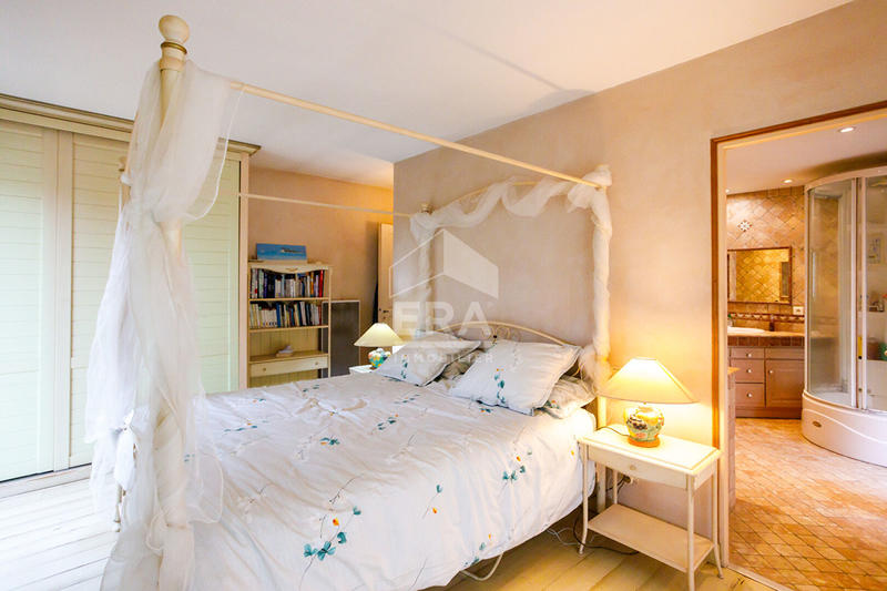 Maison - 195 m² - 5 pièces