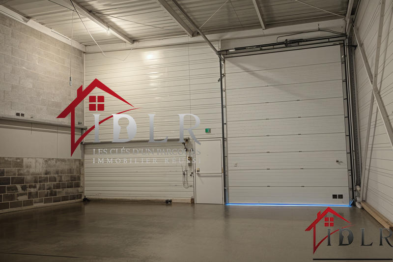 Local commercial - 1 500 m²