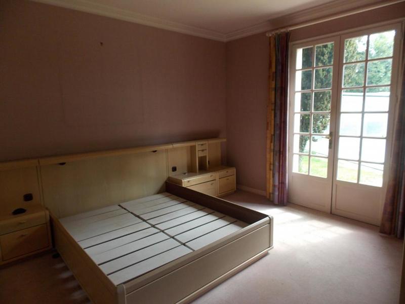 Maison - 230 m² - 8 pièces