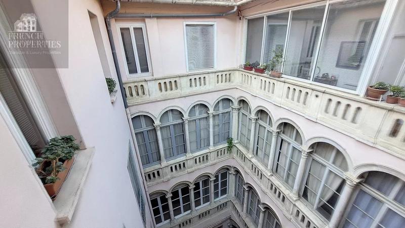 Appartement - 155 m² - 4 pièces