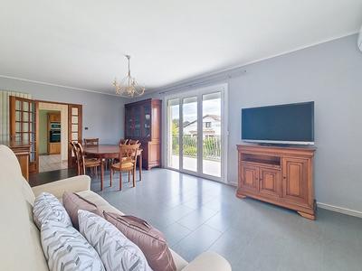 Maison - 145 m² - 8 pièces