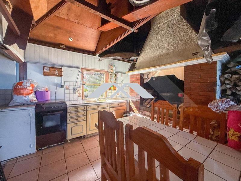 Maison - 208 m² - 9 pièces