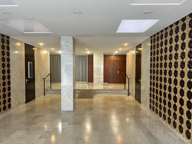 Local commercial - 89 m² - 5 pièces