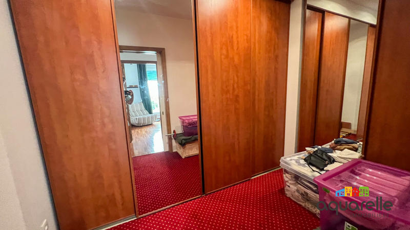 Maison - 250 m² - 7 pièces