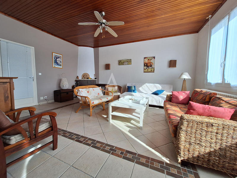 Maison - 122 m² - 8 pièces