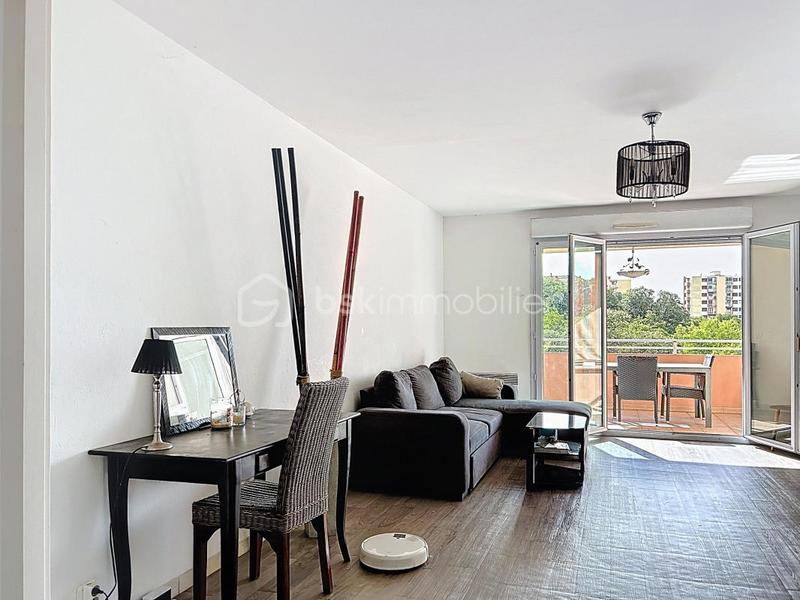 Appartement - 81 m² - 3 pièces