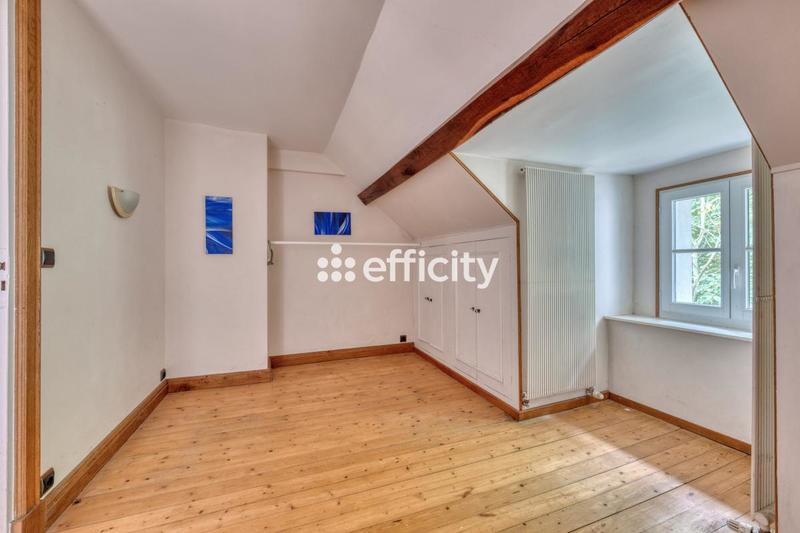 Demeure - 270 m² - 8 pièces