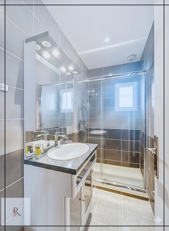 Maison - 212 m² - 7 pièces