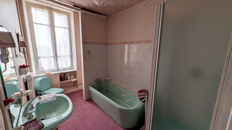 Maison traditionnelle - 165 m² - 7 pièces