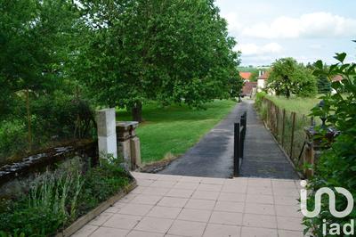 Maison - 410 m² - 10 pièces