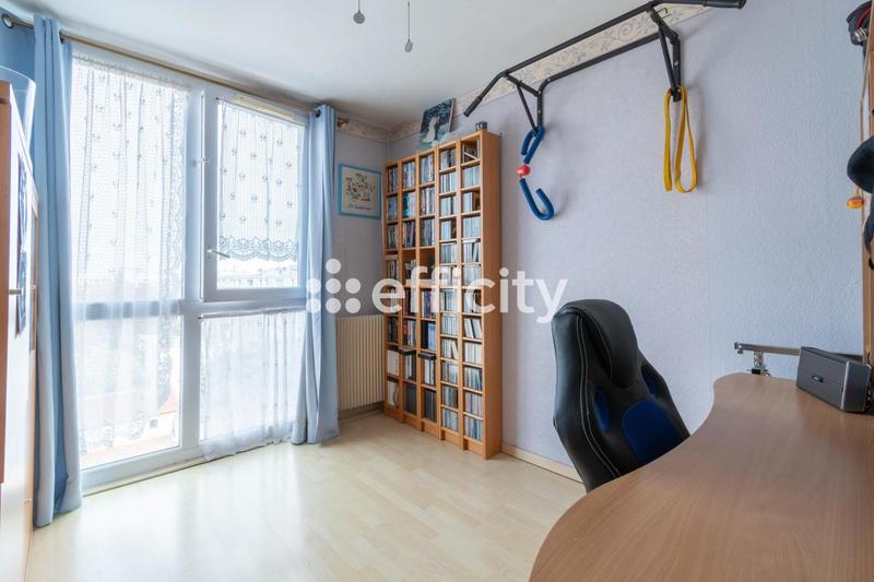 Appartement - 102 m² - 5 pièces