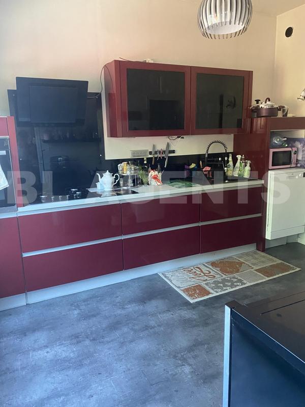 Maison - 92 m² - 5 pièces