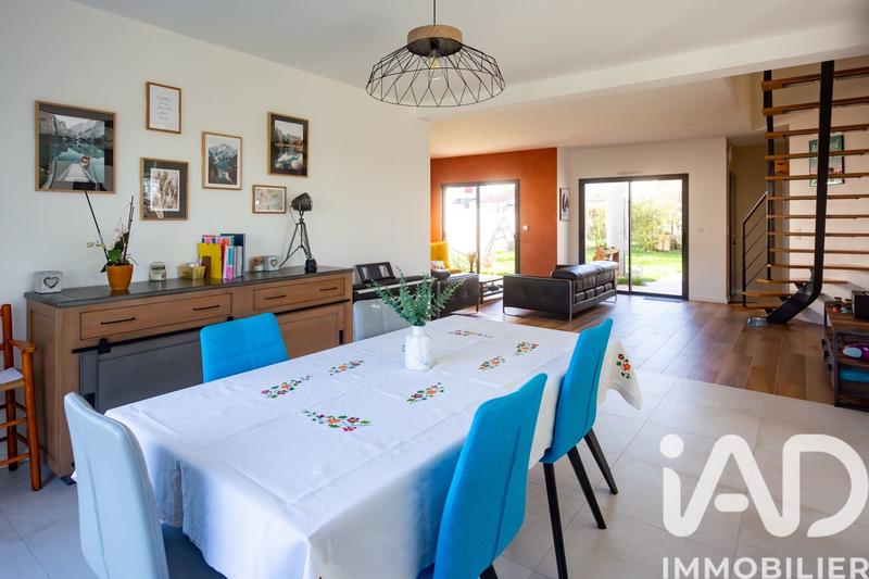 Maison - 174 m² - 8 pièces