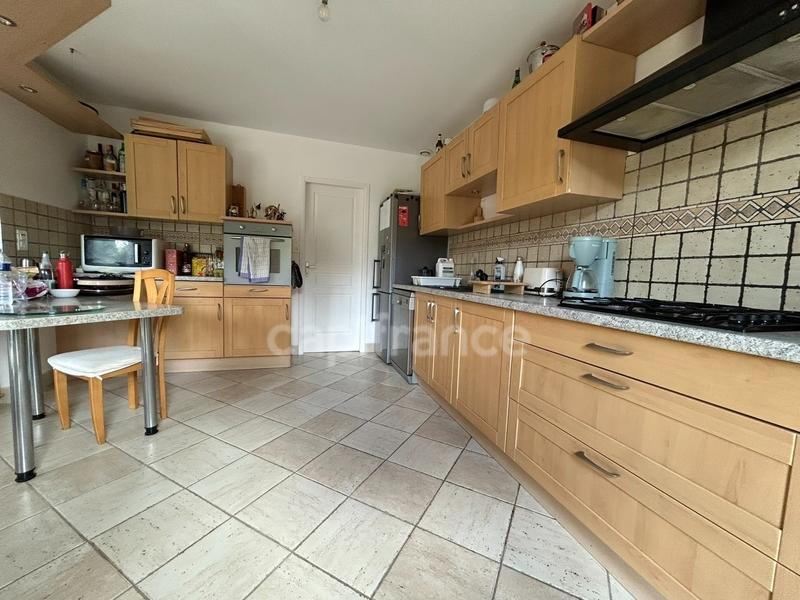 Maison - 170 m² - 10 pièces