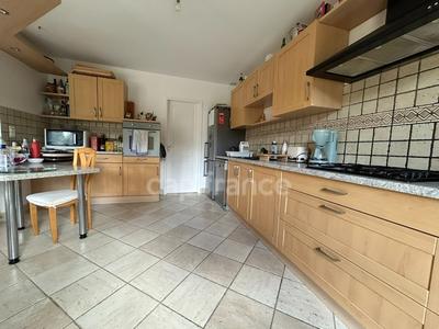 Maison - 170 m² - 10 pièces