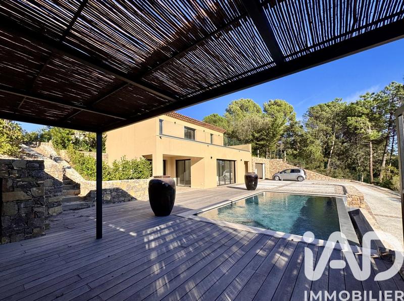 Maison de maîtres - 250 m² - 5 pièces