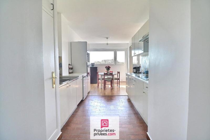 Appartement - 90 m² - 4 pièces