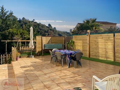 Maison - 200 m² - 7 pièces