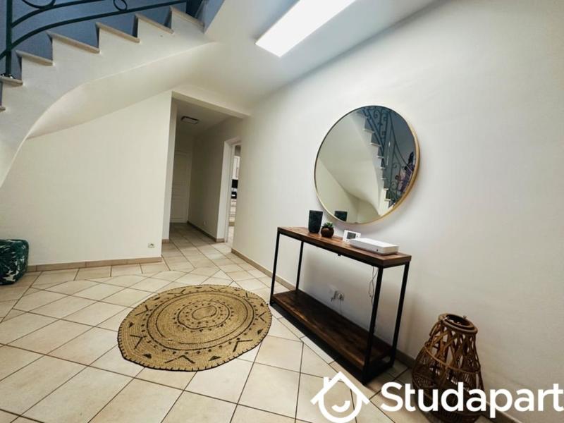 Chambre - 50 m² - 1 pièce