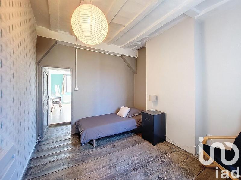 Maison - 182 m² - 9 pièces