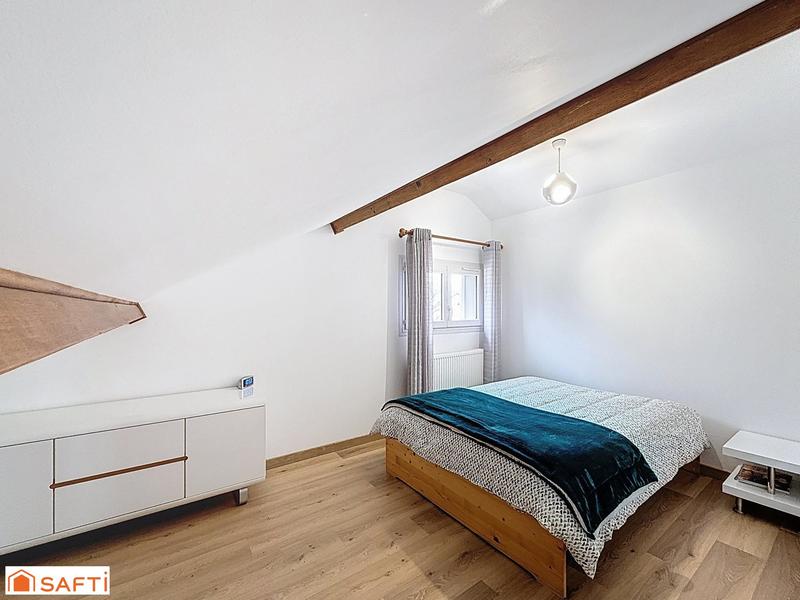 Maison - 90 m² - 6 pièces