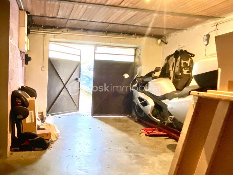 Pavillon - 160 m² - 7 pièces