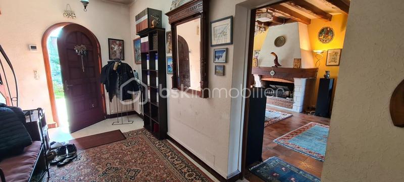 Maison - 231 m² - 7 pièces