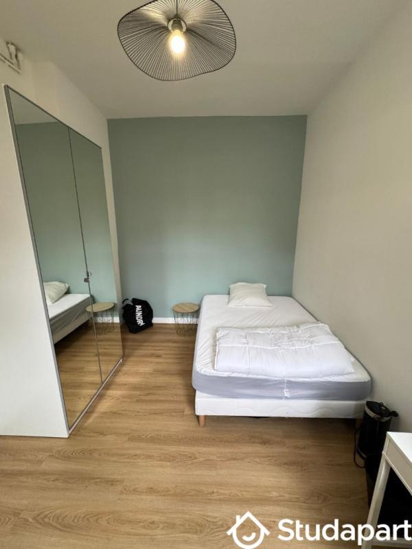 Chambre - 15 m² - 1 pièce