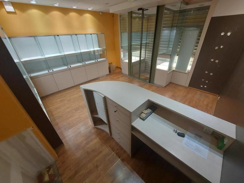 Local commercial - 36 m² - 2 pièces