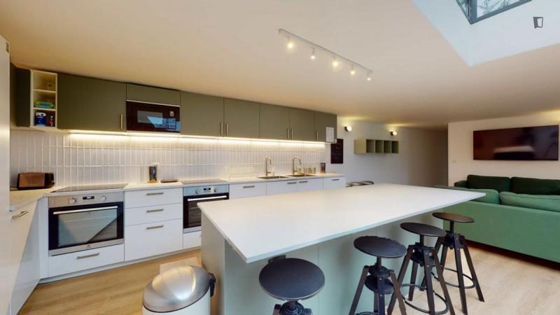 Chambre - 9 m² - 15 pièces