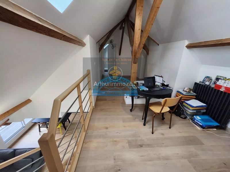 Maison - 233 m² - 11 pièces